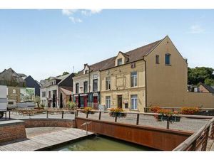 KARAKTERVOL HANDELSPAND MET WOONST OP UNIEKE LOCATIE IN HARTJE DIEST  ZICHT OP HET WATER!