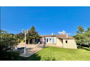 Vente villa 5 pièces 99 m² à Lauris (84360)  450 000 €
