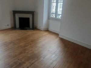 Location appartement 4 pièces 76 m² à Pau (64000)