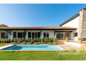 Vente maison 5 pièces 215 m² à Arbonne (64210)  2 495 000 €