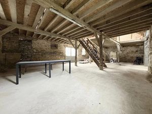 Vente locaux professionnels 4 pièces à Le Lion-d'Angers (49220)  93 500 €