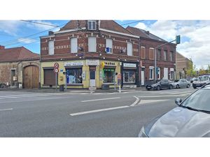 Vente locaux professionnels 110 m² à Saint-Amand-les-Eaux (59230)  94 000 €