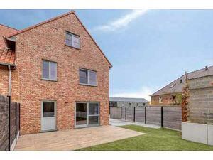 Maison mitoyenne récente à vendre à Rozebeke (Zwalm)