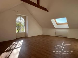 Location maison 5 pièces 175 m² à Durtal (49430)  1 100 €