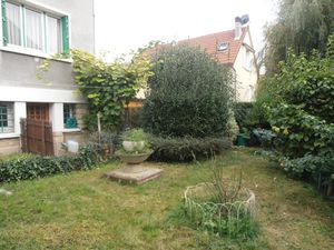 Location maison 4 pièces 80 m² à Versailles (78000)  1 950 €
