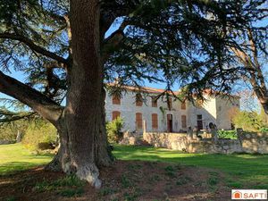 Château du 18ème avec gites  parc et vue panoramique