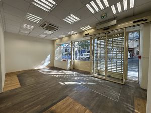 LOCAL COMMERCIAL - EMPLACEMENT NUMERO 1