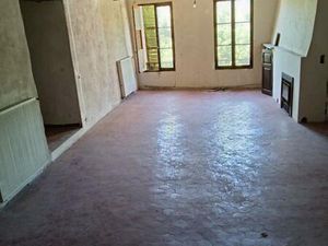 T5 A RENOVER dernier étage + COMBLES + GRAND JARDIN