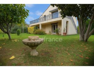 Maison à vendre UCHAUD 6 pièce(s) 156m2 340 000€