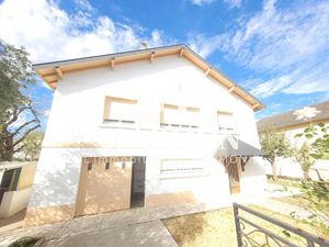 Vente maison 5 pièces à Oloron-Sainte-Marie (64400)  175 000 €