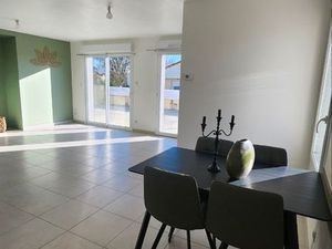 Pavillon plein-pied meublé libre à Echiré