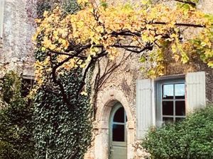 Exclusivité Jcl by eXp – Authentique maison bourgeoise à restaurer au cœur du Luberon