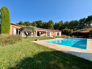 EYGUIÈRES - VILLA de PLAIN-PIED T5 - 155m² / 1754m²