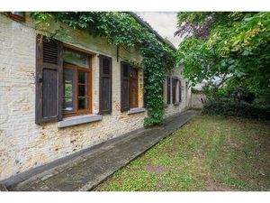 Maison à vendre avec garage   Basècles (VBD43938)