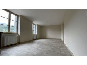 Location appartement 3 pièces 88 m² à Thiers (63300)