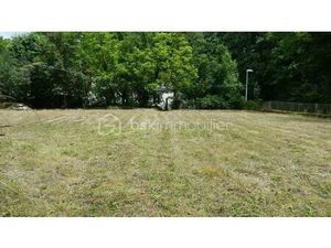 Terrain constructible viabilisé à vendre