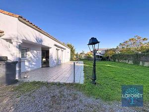 Vente Maison à Châteauneuf (85710) : à vendre / 93m² Châteauneuf