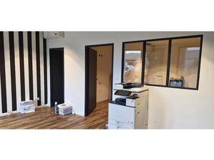 Location locaux professionnels à Nieul-sur-Mer (17137)  978 €