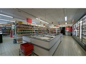 Vente locaux professionnels 185 m² à Laval (53000)  84 000 €