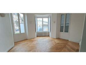 BUREAUX 172.04 M²
