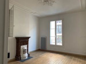 Location appartement 3 pièces 57 m² à Charenton-le-Pont (94220)  1 618 €