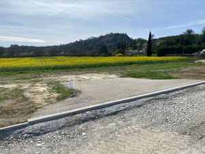 Terrain constructible viabilisé à vendre