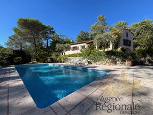 LE ROURET : Maison 5 pièces  piscine  terrain