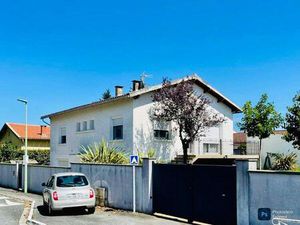 Maison T7 dans quartier résidensiel en parfait état