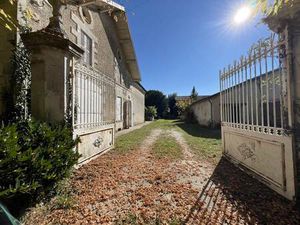 Vente maison 9 pièces 316 m² Montmérac (16300)