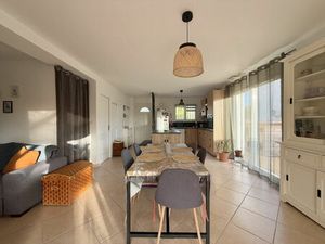 Vente maison 4 pièces 86m2 Aigues-Vives 30670 - 329000 € - Surface Privée