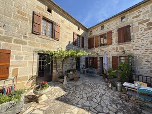 Vente maison 7 pièces 216 m² Lacapelle-Marival (46120)