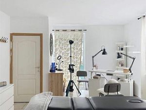 Bureaux à louer à Avenue des Fossés 36 Huy (VBD44747)