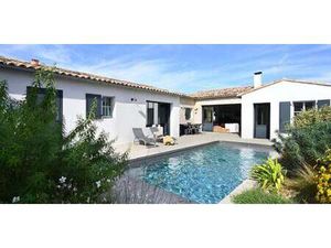 Maison contemporaine avec piscine Saint-Clément-des-Baleines (17)