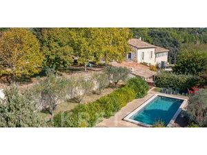 Maison avec piscine et jardin Gréoux-les-Bains (04)