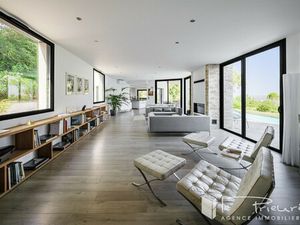 Maison de luxe à vendre à Puygouzon