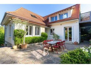 Maison de luxe à vendre dans le quartier Grandchamp