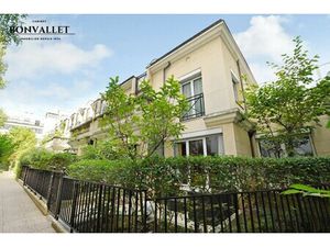 Maison de luxe à vendre dans le quartier Violet Commerce