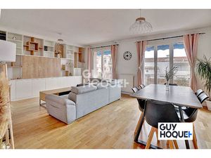 APPARTEMENT TRAVERSANT 4 PIECES 99 m² PROCHE MONTCHAT ET FUTUR TRAM T6- VUE DEGAGEE AVEC B