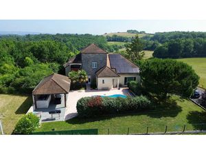 Vente maison 7 pièces 207 m² à Noailles (19600)  329 000 €