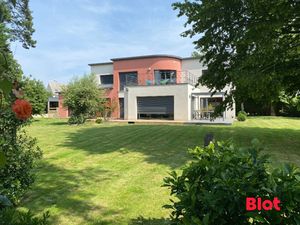 A VENDRE - Superbe maison de 300m² sur un terrain de 1985m² dans le centre de Servon sur V