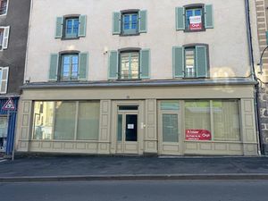 Location locaux professionnels 143 m² à Saint-Flour (15100)  NaN €
