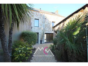 CAMPBON centre-ville  Maison en pierre rénovée d'environ 96m