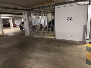 Place de parking sécurisée