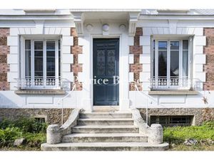 Vente maison 8 pièces 220 m² à Saint-maur-des-fosses (94100)  1 600 000 €