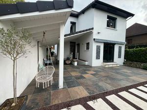 Maison bourgeoise rénovée à proximité immédiate de la gare et du centre ville