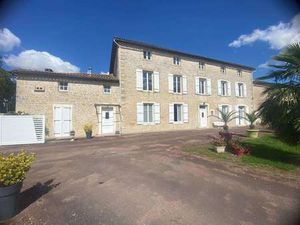 Vente Maison à Brioux-sur-Boutonne (79170) : à vendre / 260m² Brioux-sur-Boutonne