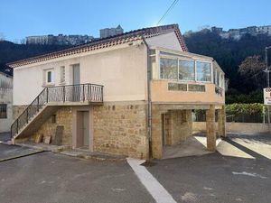 Location Appartement 4 pièces 69m² AUBENAS 07200