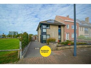 Instapklare halfopen woning met zonnige tuin  aparte garage en tuinhuis