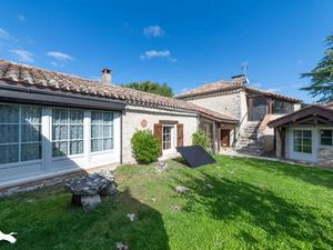 Vente maison 4 pièces 99 m² à Villesèque (46090)  250 000 €