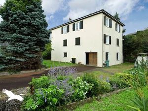 Vente maison 10 pièces 200 m² à Angouleme (16000)  292 050 €